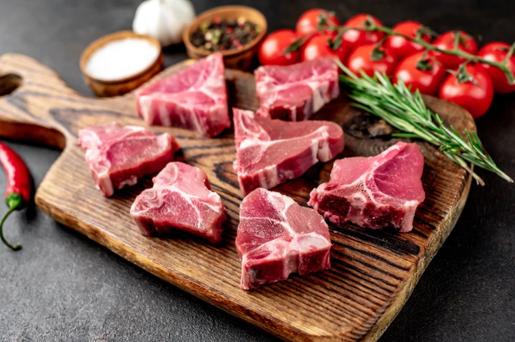 lamb loin chops raw