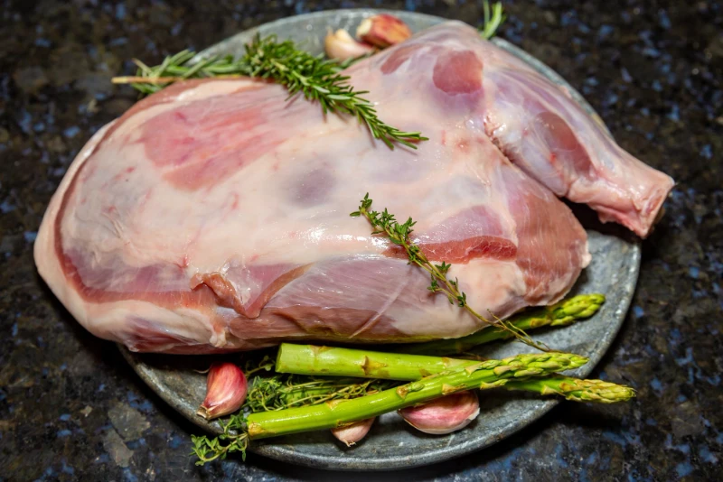 lamb shoulder roast raw