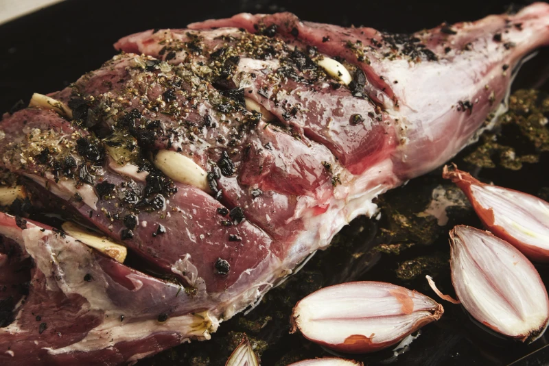leg of lamb raw seasoned